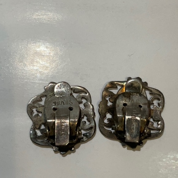 Vintage Thai Clip on Earrings - Picture 4 of 5